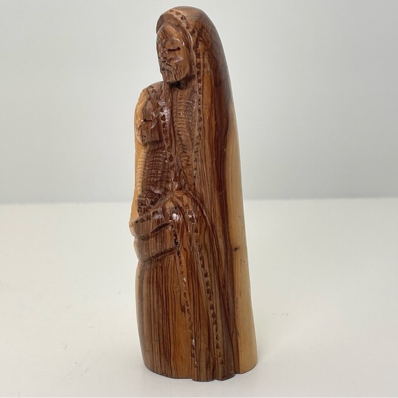 Holy Family Wooden Hand Carved Figures - Picture 3 of 13